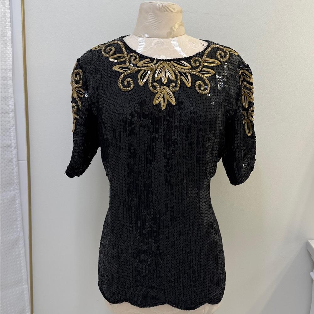 SCALA Elegant Black and Gold Sequin Top size L